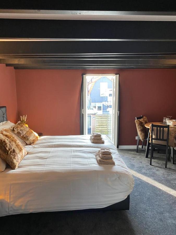 B&B With Or Without De Schuur Зиерикзее Екстериор снимка